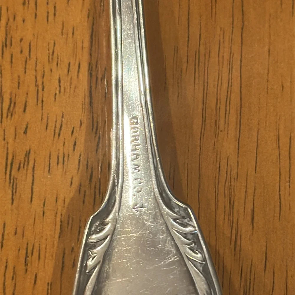 Gorham Co silver plated large fish serving spoon. PAV engraved - Picture 7 of 8